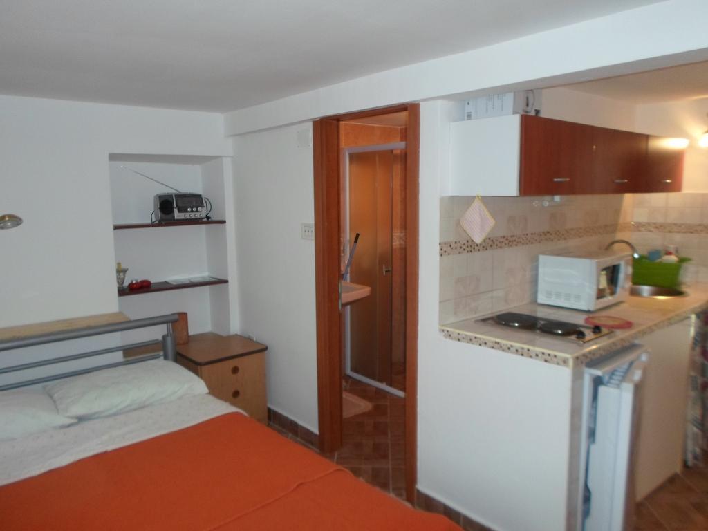Apartment Ivanka -Krok Башка Экстерьер фото